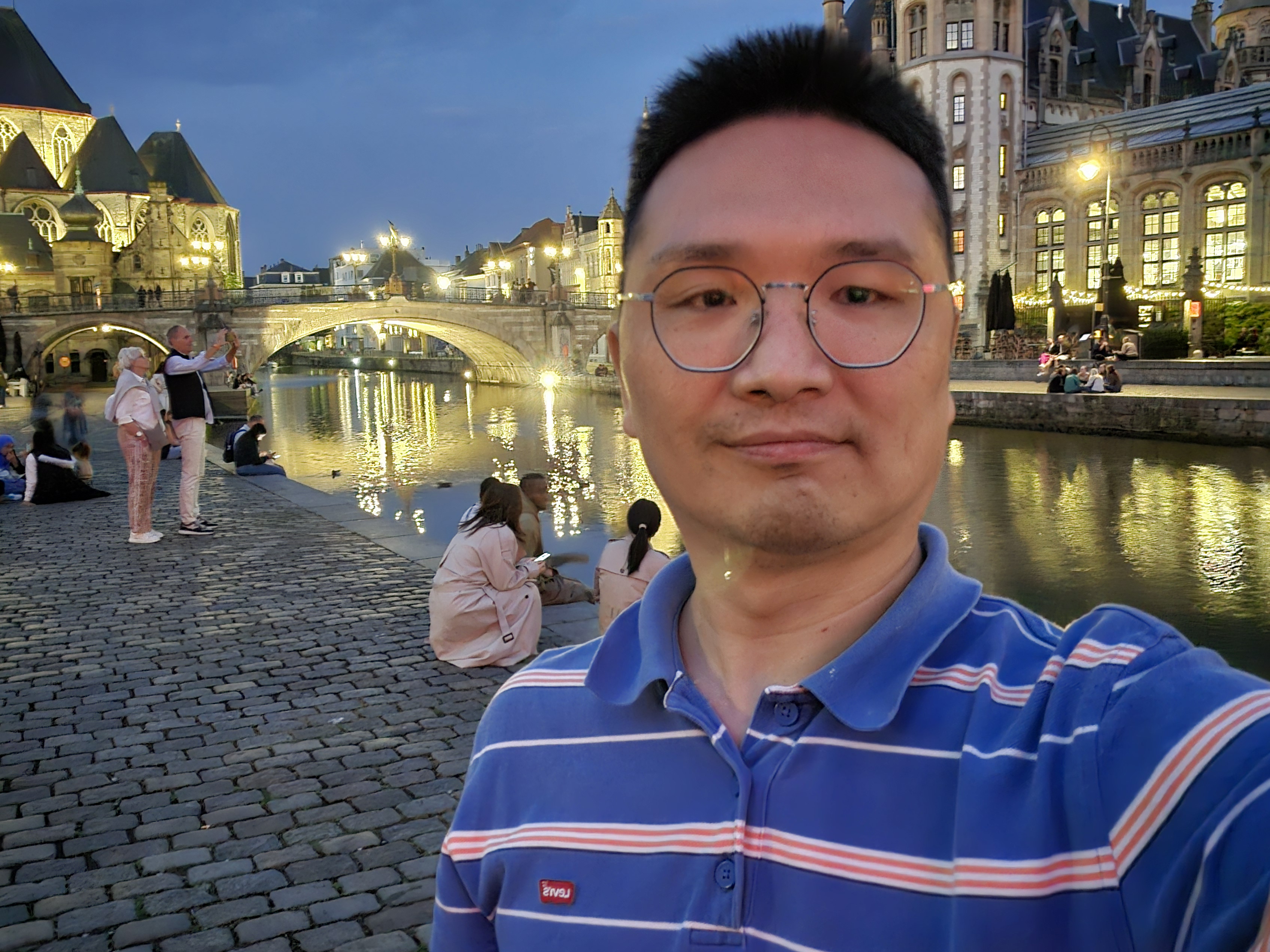 1月28日(周三)黄振辉.jpg 1月28日(周三)黄振辉.jpg